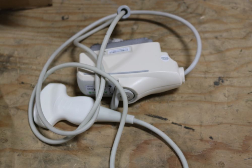 Medison SAMSUNG AXC2-8 Ultrasound Probe DIAGNOSTIC ULTRASOUND MACHINES FOR SALE