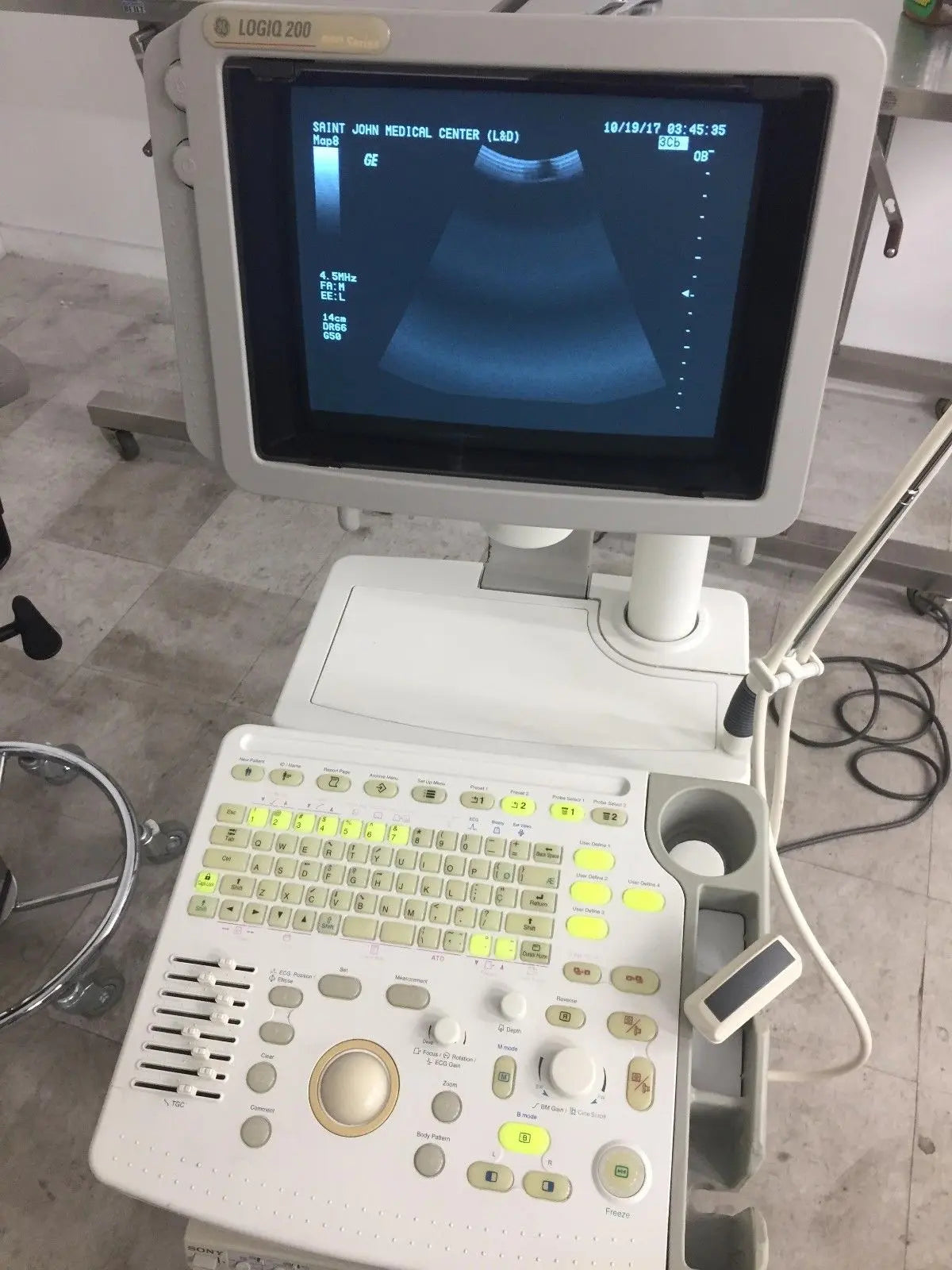 GE Logiq 200 Pro Ultrasound w/ 3Cb Probe, Version 3.16B DIAGNOSTIC ULTRASOUND MACHINES FOR SALE