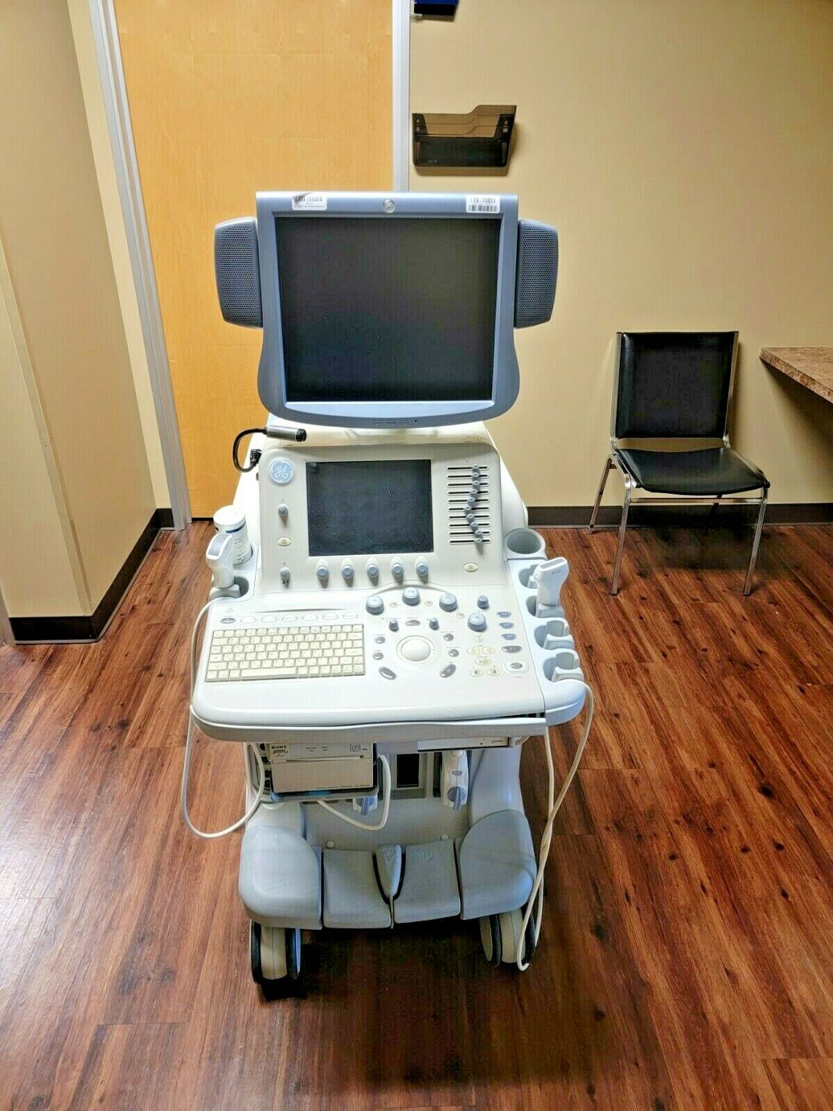 GE Logiq 7 Ultrasound with M7C and M12L Probes DIAGNOSTIC ULTRASOUND MACHINES FOR SALE