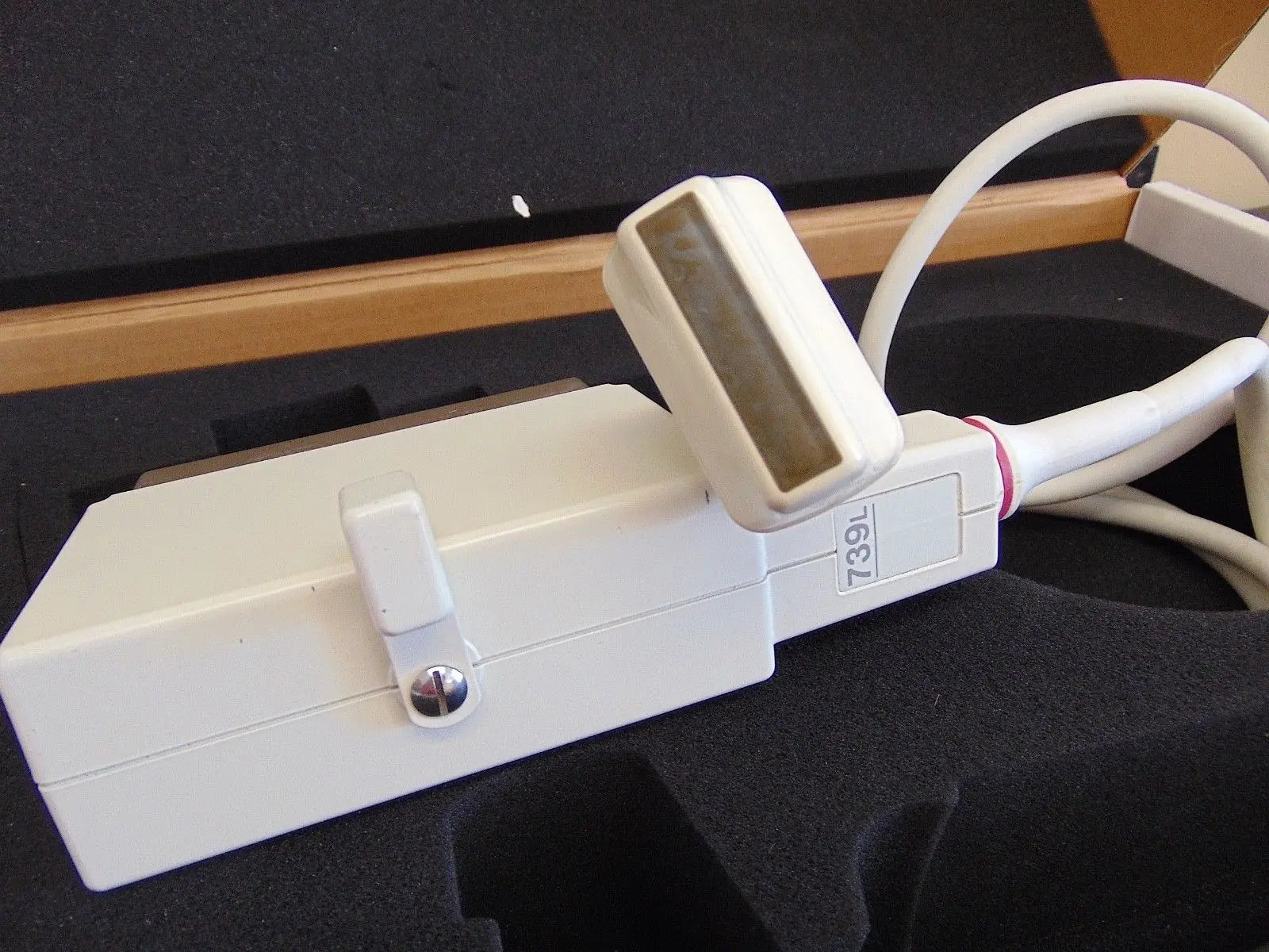 GE ~ Ultrasound Probe ~ Model ~ 739L ~ Good Cosmetic Condition ~ H56 DIAGNOSTIC ULTRASOUND MACHINES FOR SALE