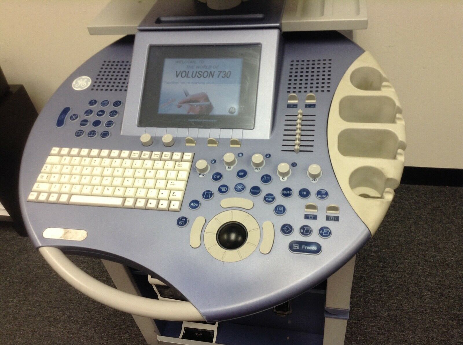 GE Voluson 730 Expert Ultrasound System BT08 DIAGNOSTIC ULTRASOUND MACHINES FOR SALE