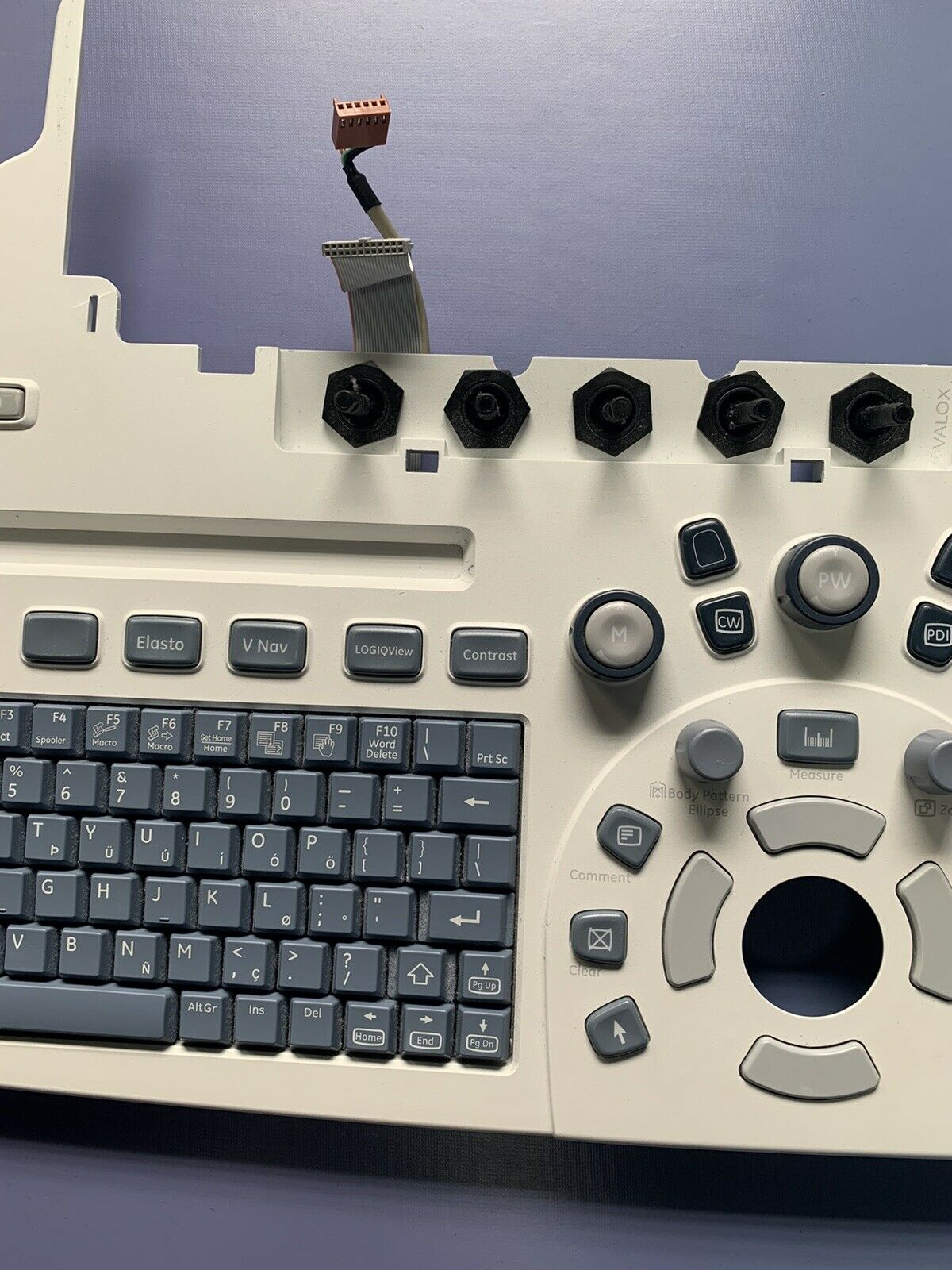 GE LOGIQ E9 ULTRASOUND LOWER OPERATOR USER INTERFACE PANEL P/N: 5207000-72 DIAGNOSTIC ULTRASOUND MACHINES FOR SALE