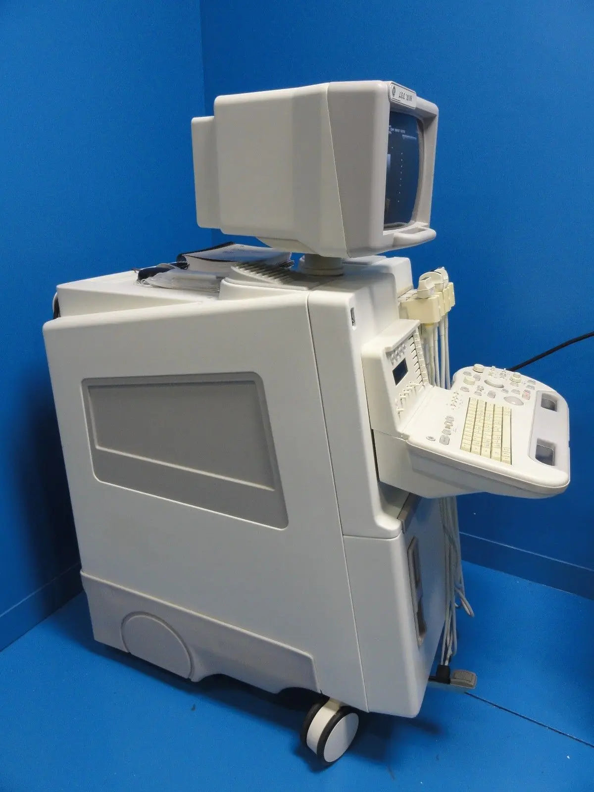 GE LOGIQ 700 MR ULTRASOUND W/ 548c 348c LA39 & 546L Probes Manual Disks F.Switch DIAGNOSTIC ULTRASOUND MACHINES FOR SALE