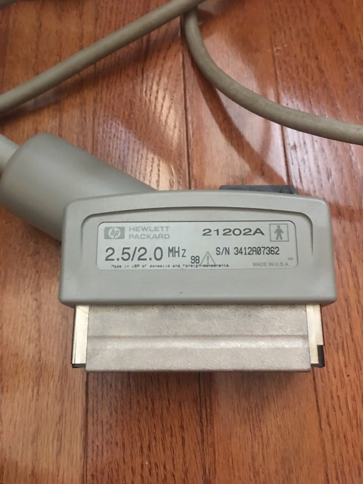 probe head on top of connector