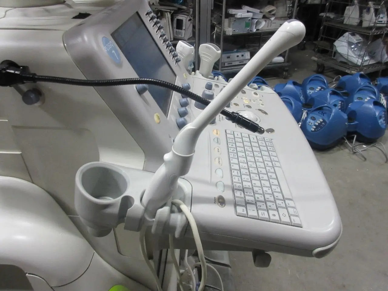 GE Logiq 7 ultrasound LCD with M12L linear, M7C convex and E8C endovag. DIAGNOSTIC ULTRASOUND MACHINES FOR SALE