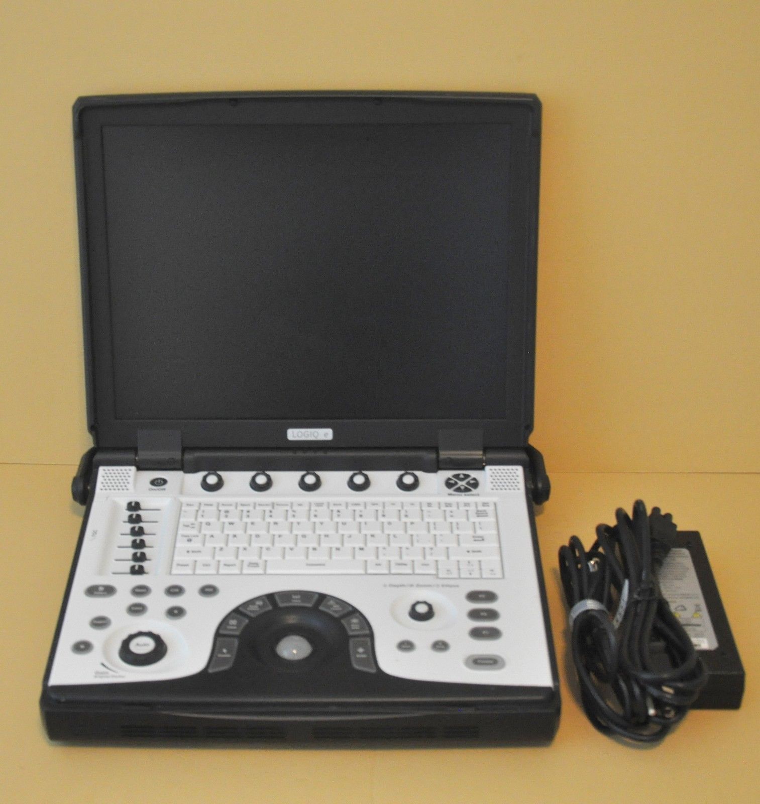 GE LOGIQ-e R7.0.4 BT12 3D Ultrasound w/ 12L-RS Linear Probe Logiq E Next Gen DIAGNOSTIC ULTRASOUND MACHINES FOR SALE