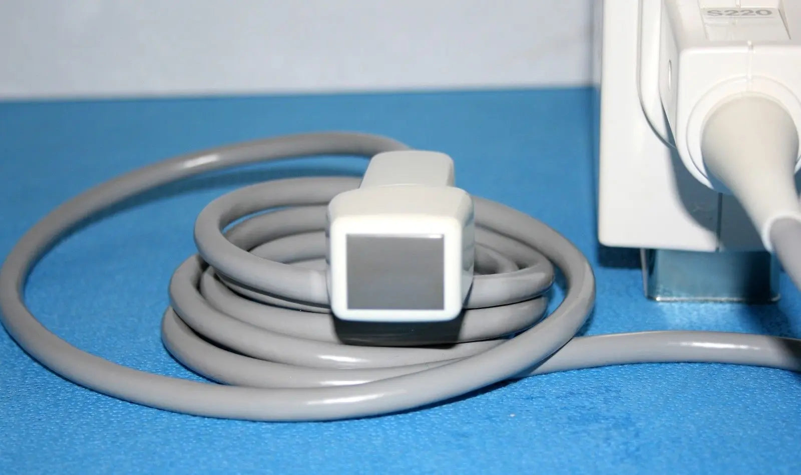 GE S220 2.5/D2.2 MHz LINEAR ARRAY ULTRASOUND TRANSDUCER Probe Model 2121793-2 DIAGNOSTIC ULTRASOUND MACHINES FOR SALE