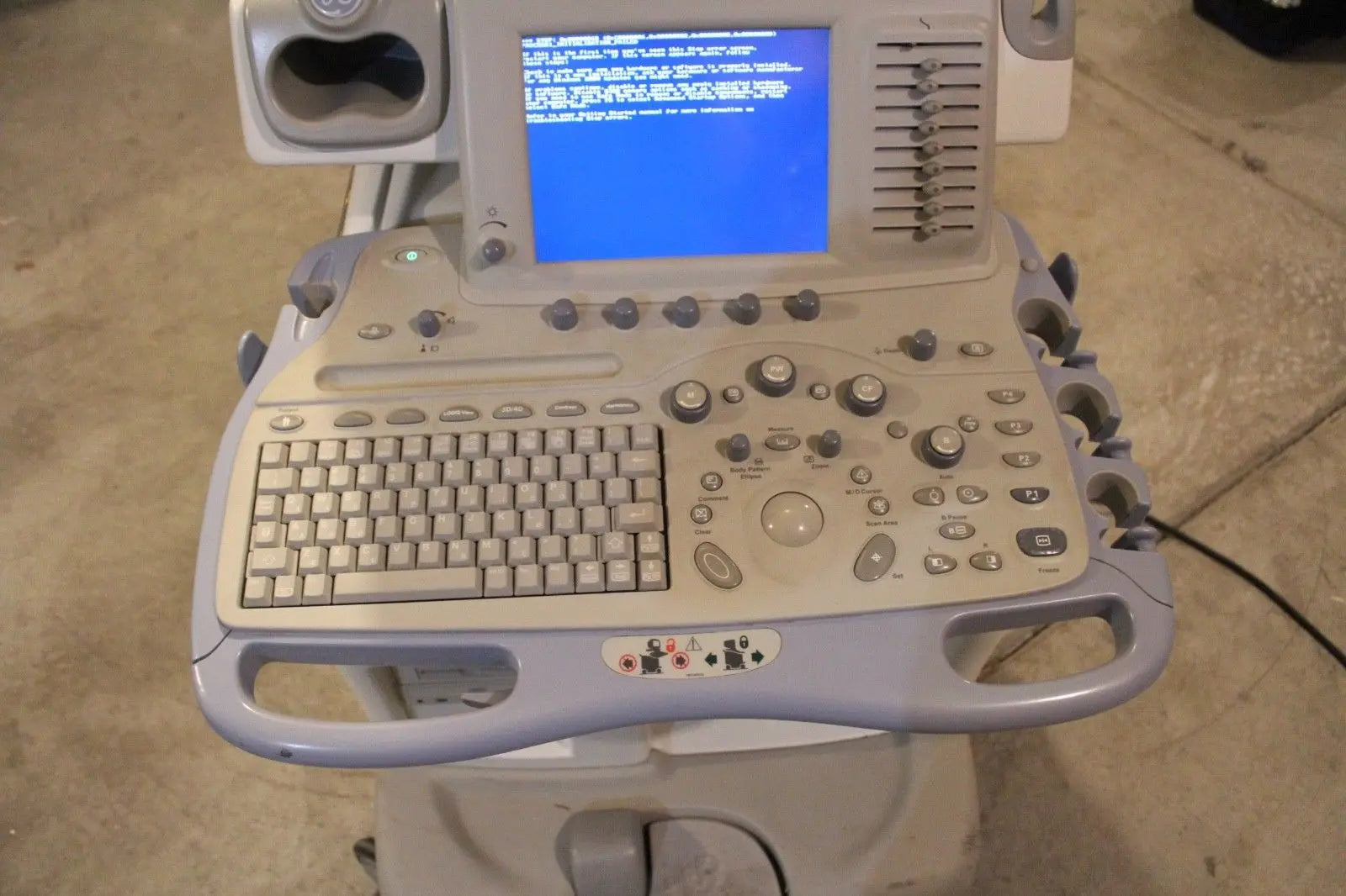 GE LOGIQ 9 DIAGNOSTIC ULTRASOUND MACHINE For parts not working DIAGNOSTIC ULTRASOUND MACHINES FOR SALE