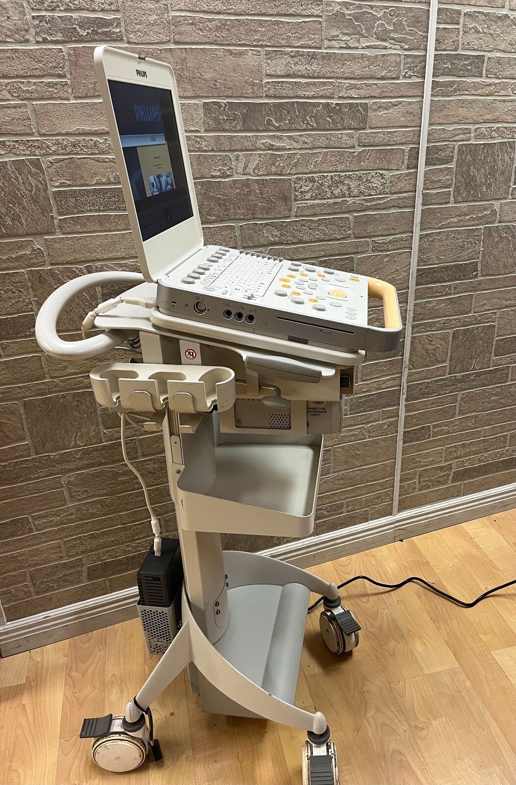 Philips CX50 Ultrasound Scanner Machine 2011 with cart and Linear Probe L12-3 DIAGNOSTIC ULTRASOUND MACHINES FOR SALE