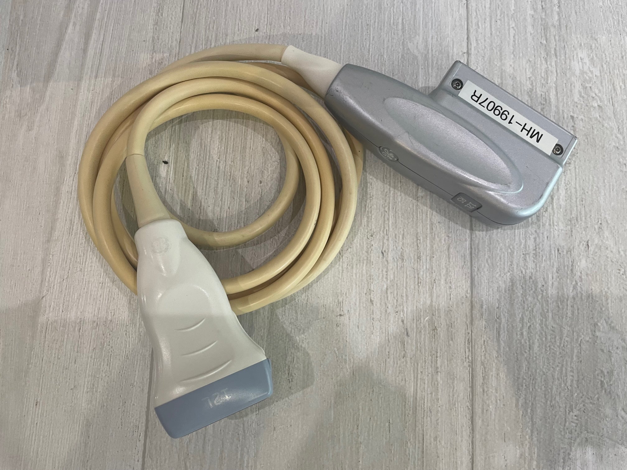 GE 12L-RS Compact Ultrasound Probe Transducer 2009 DIAGNOSTIC ULTRASOUND MACHINES FOR SALE