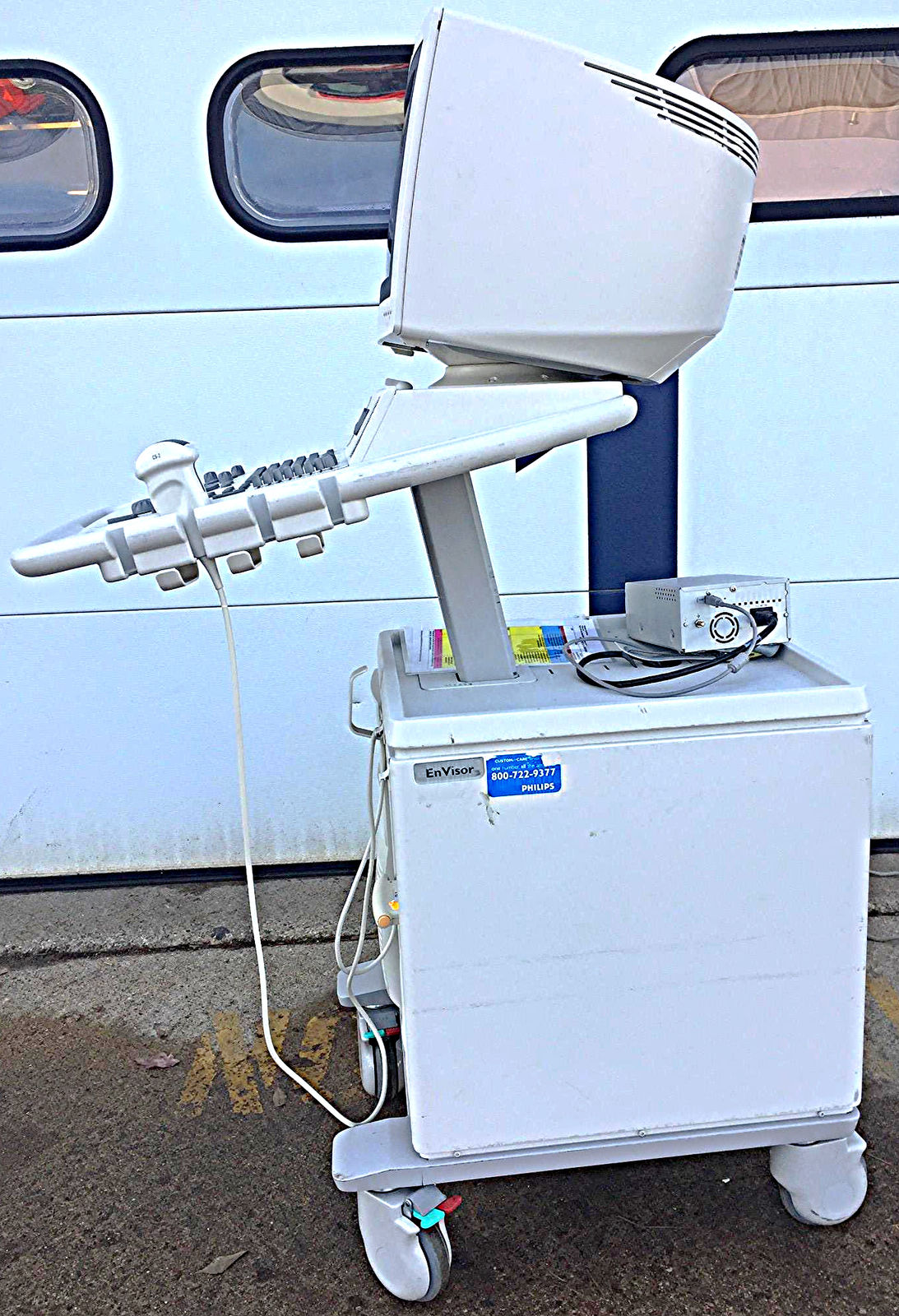 a medical device sitting on top of a cart
