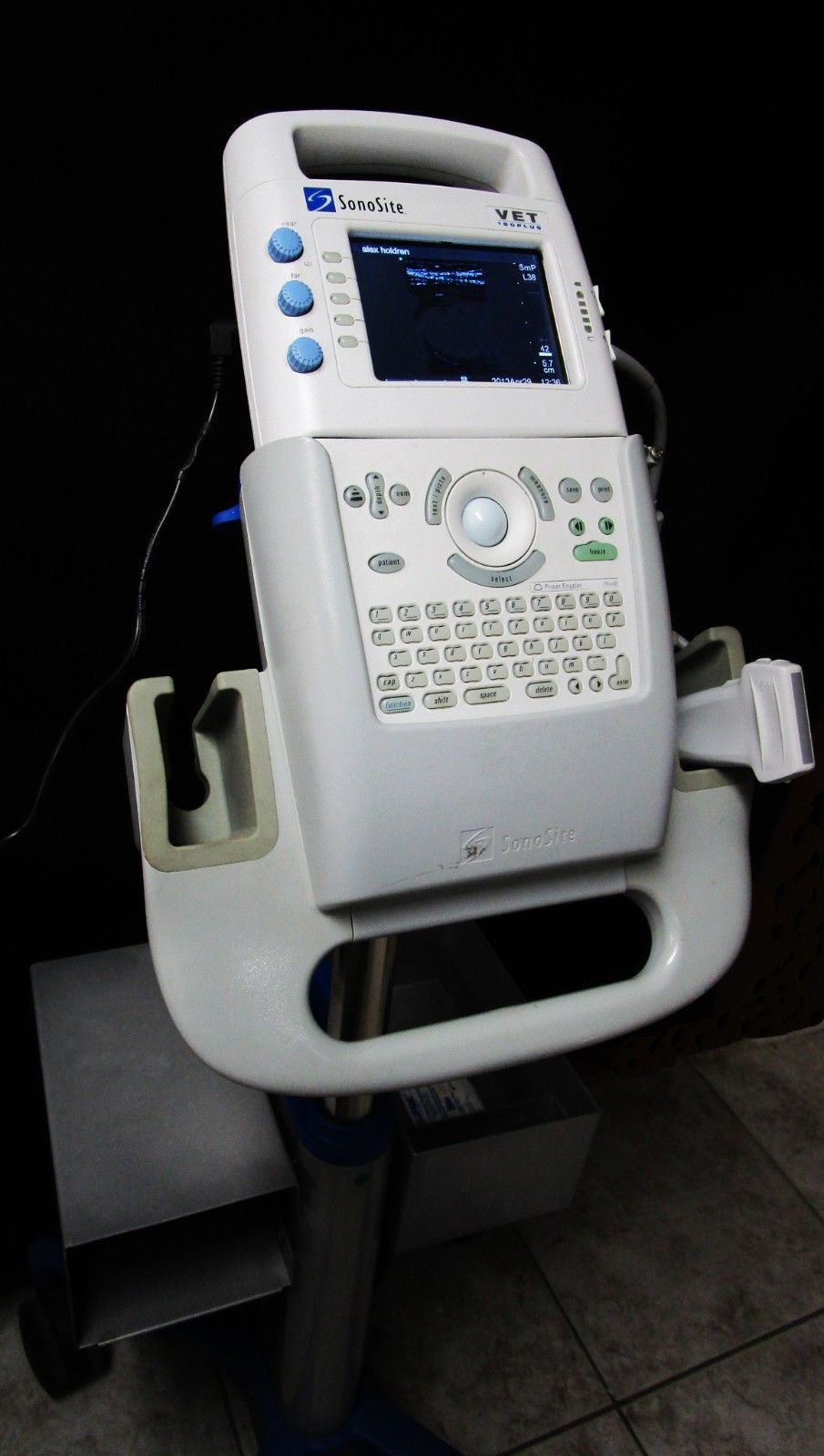 Sonosite 180 Plus VET Portable Ultrasound with L38/10-5 MHz Transducer Probe DIAGNOSTIC ULTRASOUND MACHINES FOR SALE