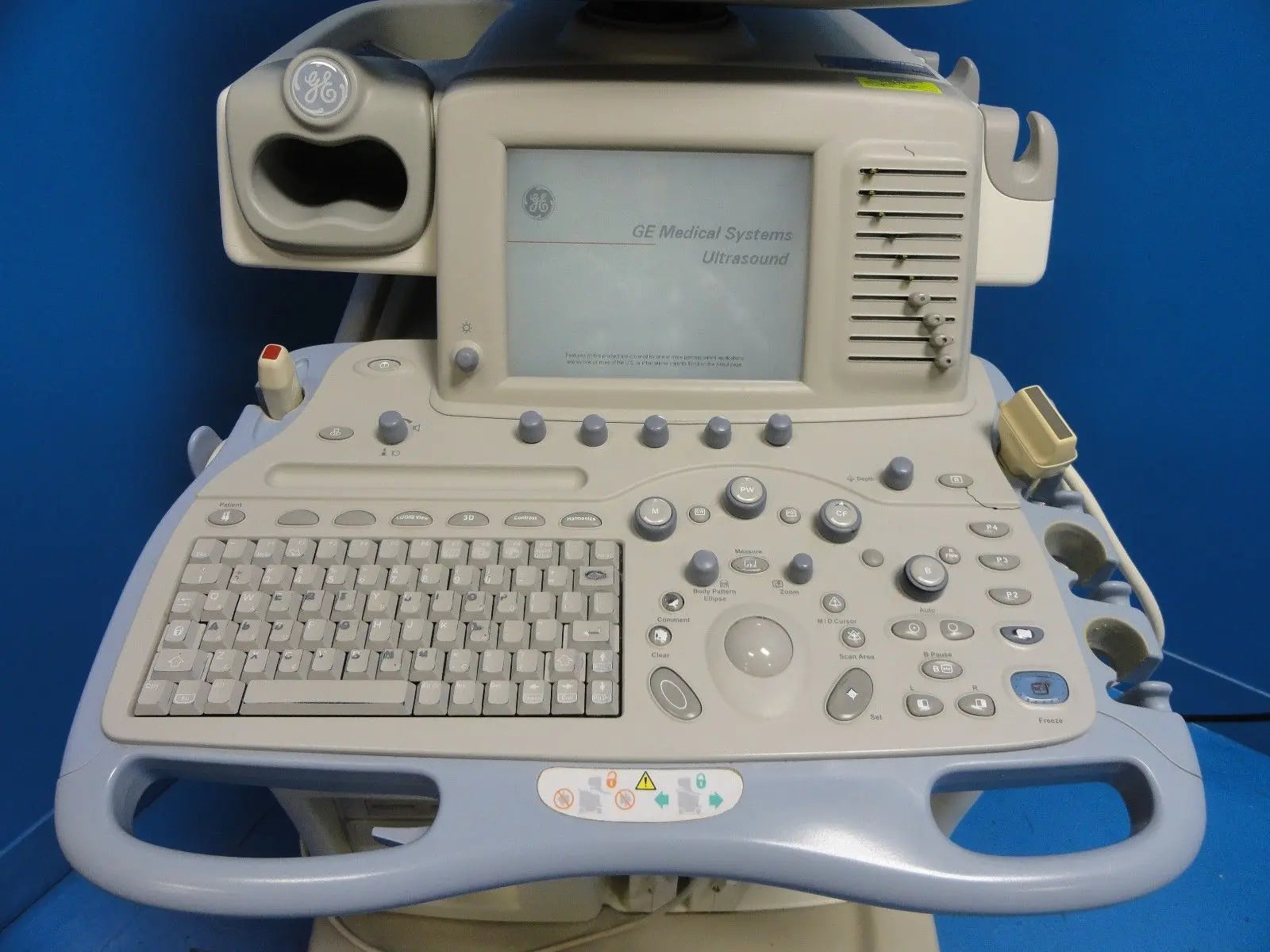 2002 GE LOGIQ 9 Ultrasound W/ 739L Linear, 10S Sector Probes VCR &Printer (7255) DIAGNOSTIC ULTRASOUND MACHINES FOR SALE