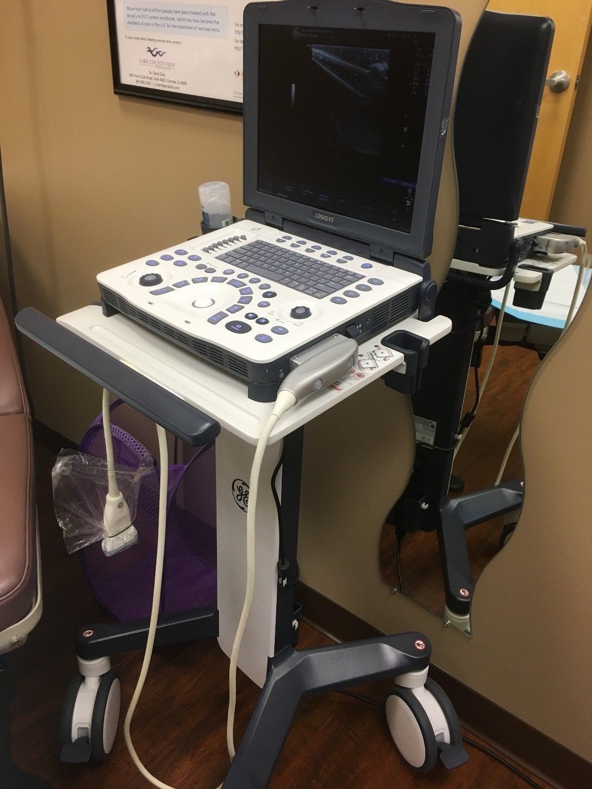 ultrasound with desk in room