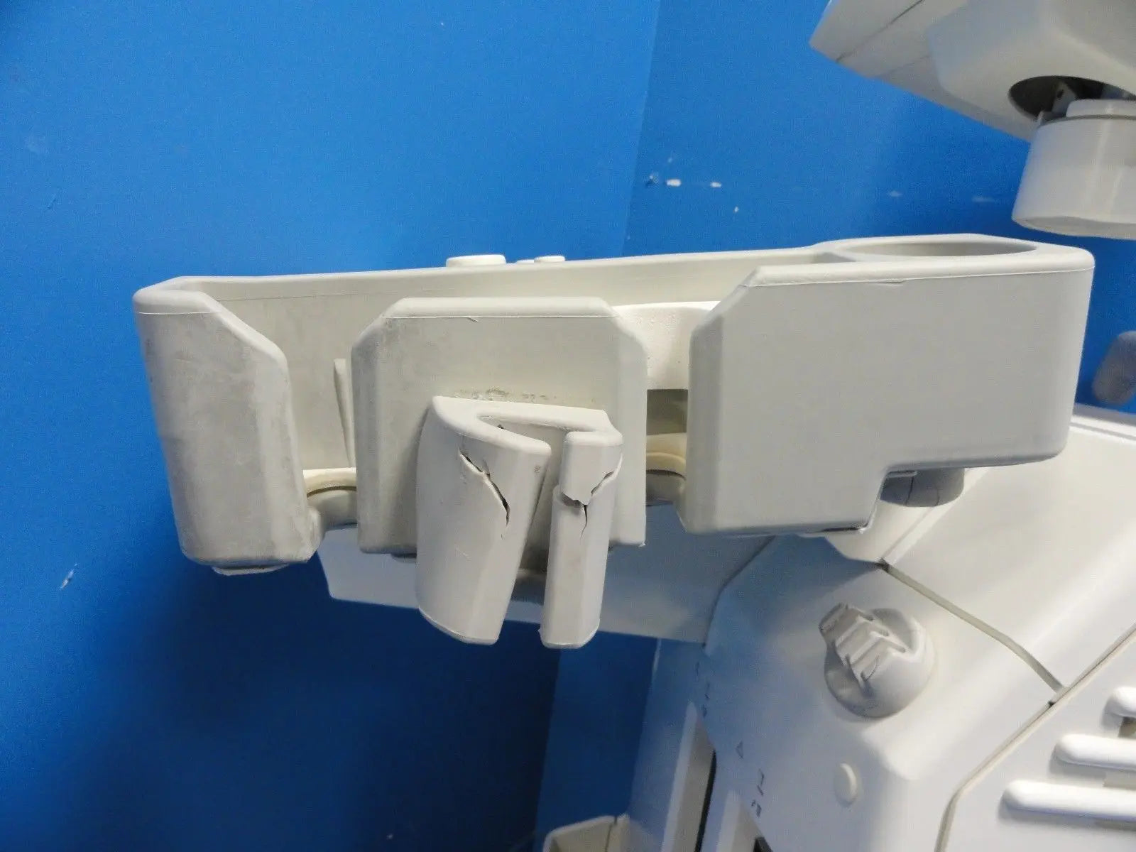 GE 2205675 Logiq Alpha 200 Diagnostic Ultrasound System W/O Transducers (11901) DIAGNOSTIC ULTRASOUND MACHINES FOR SALE