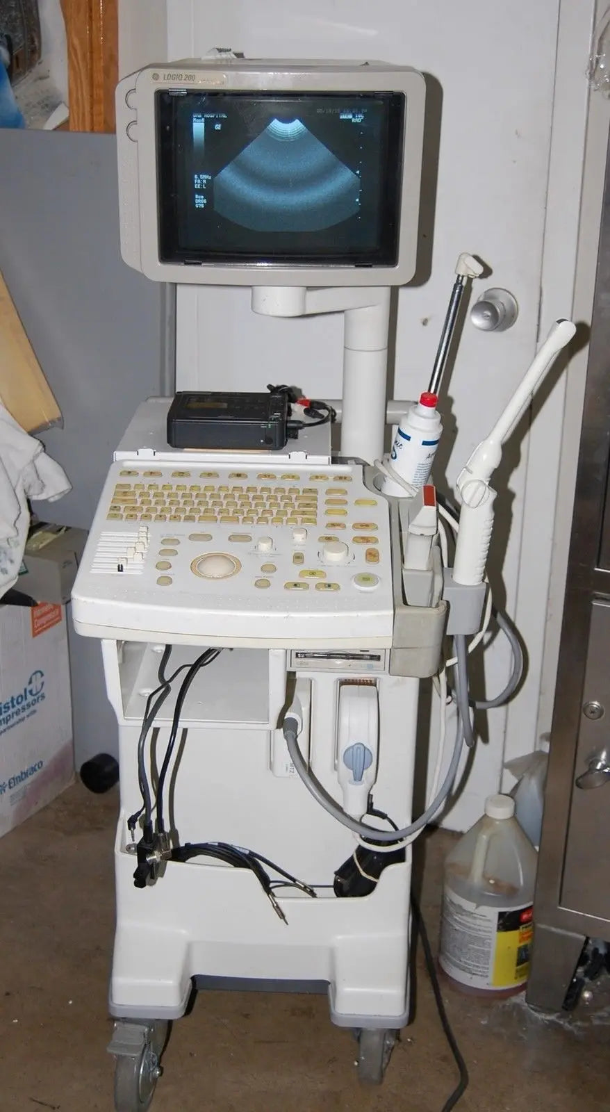 GE Logiq 200 Pro Ultrasound with 2 Transducer Probe Imaging Urology OBGYN #12367