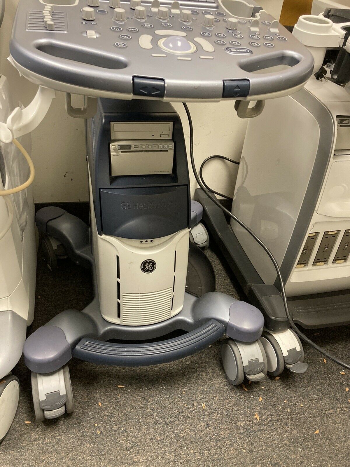 GE Voluson S8 BT11 Ultrasound System DIAGNOSTIC ULTRASOUND MACHINES FOR SALE