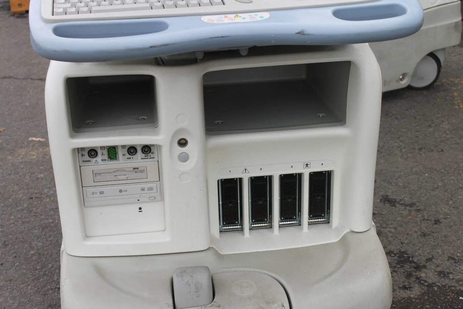 GE LOGIQ 9 ULTRASOUND 2188900 WITH SONY UP-51MDU PRINTER DIAGNOSTIC ULTRASOUND MACHINES FOR SALE