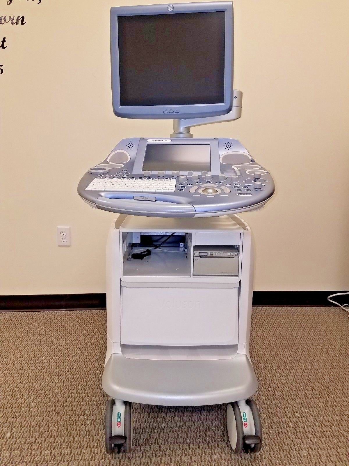 GE VOLUSON E8 HD LIVE 3D/4D, + PROBE RAB6-D DIAGNOSTIC ULTRASOUND MACHINES FOR SALE