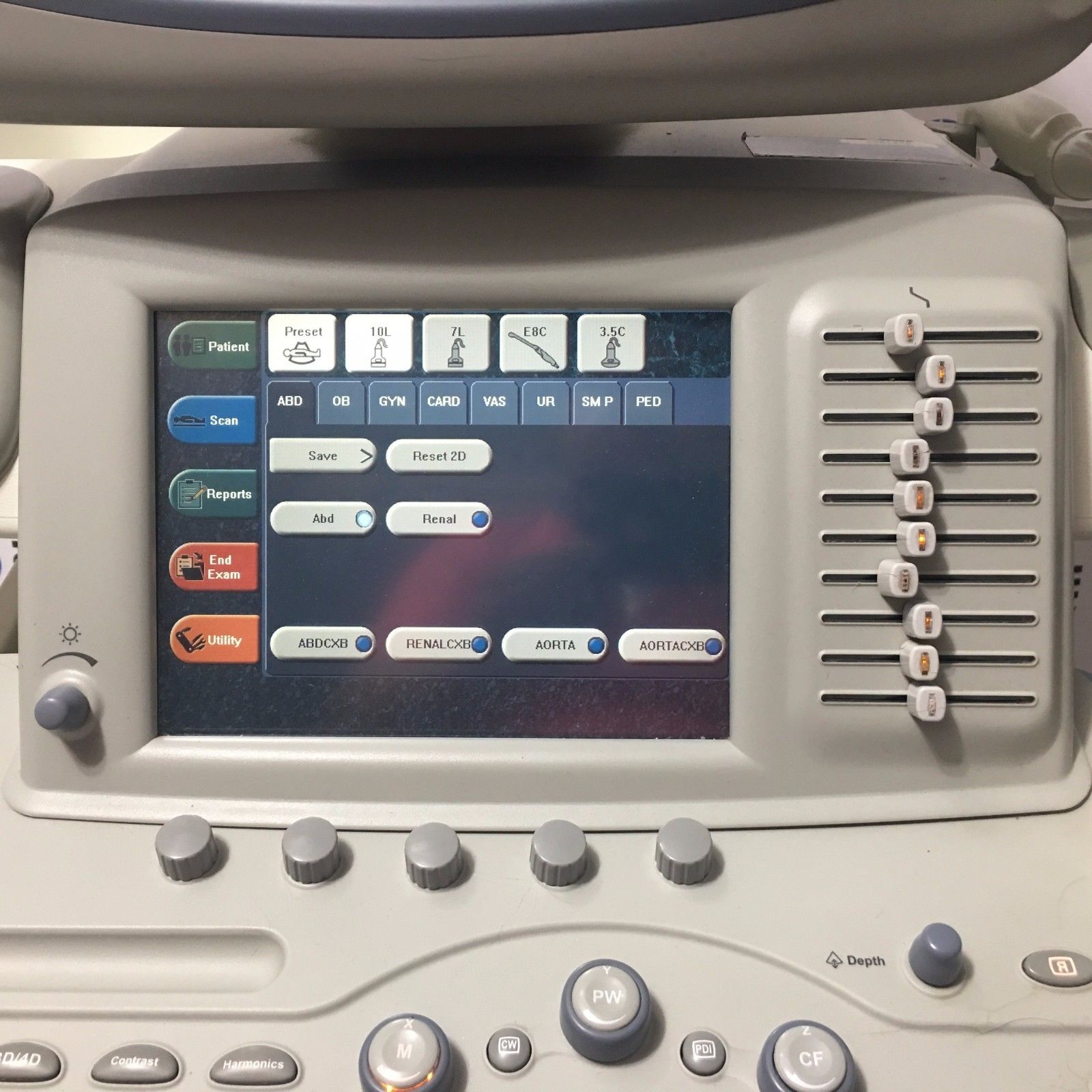 GE Logiq 9 Ultrasound System with 3.5C, E8C, 7L, 10L, and M12L  Transducers