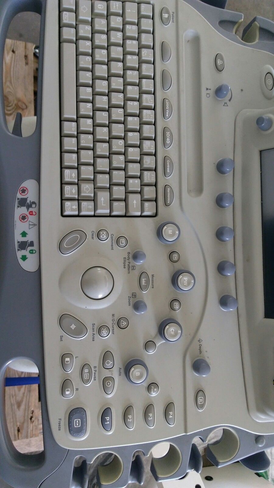 2008 GE Logiq 9 Ultrasound System with Flat screen Monitor. With 4c Transducer
