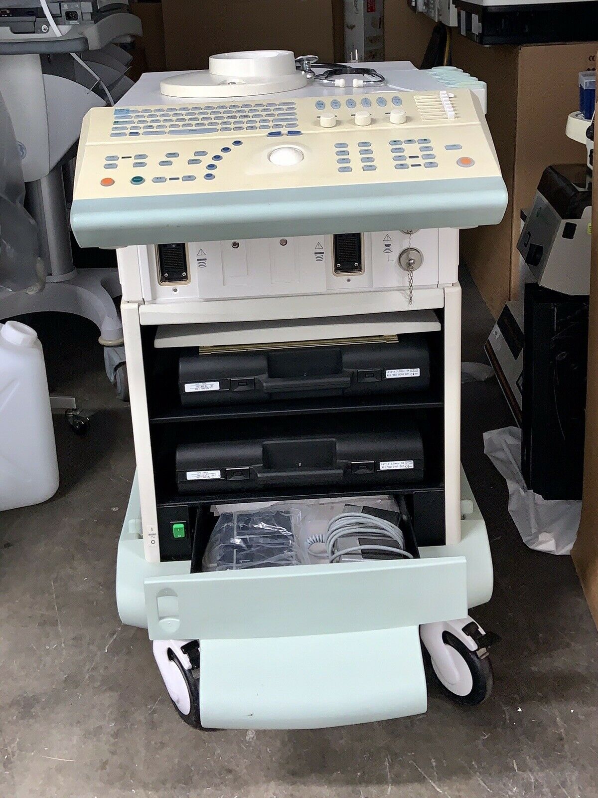 ESAOTE AU5 CARDIAC - VASCULAR ULTRASOUND W/2 PROBES, 2 FOOT PEDALS, & CONNECTORS DIAGNOSTIC ULTRASOUND MACHINES FOR SALE