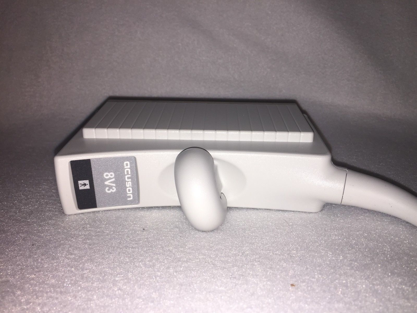 Acuson 8V3 Ultrasound Probe with Case - Tested - Warranty  DIAGNOSTIC ULTRASOUND MACHINES FOR SALE